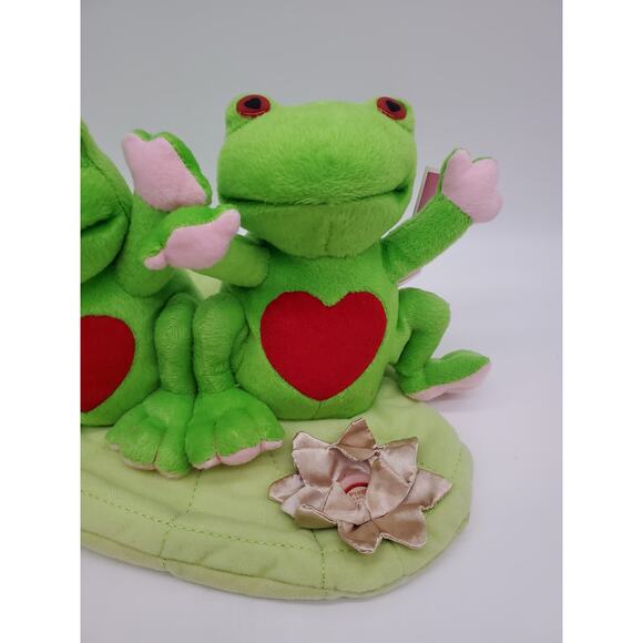 Animated Plush - Singing Frogs - Hallmark - Picture 3 of 6